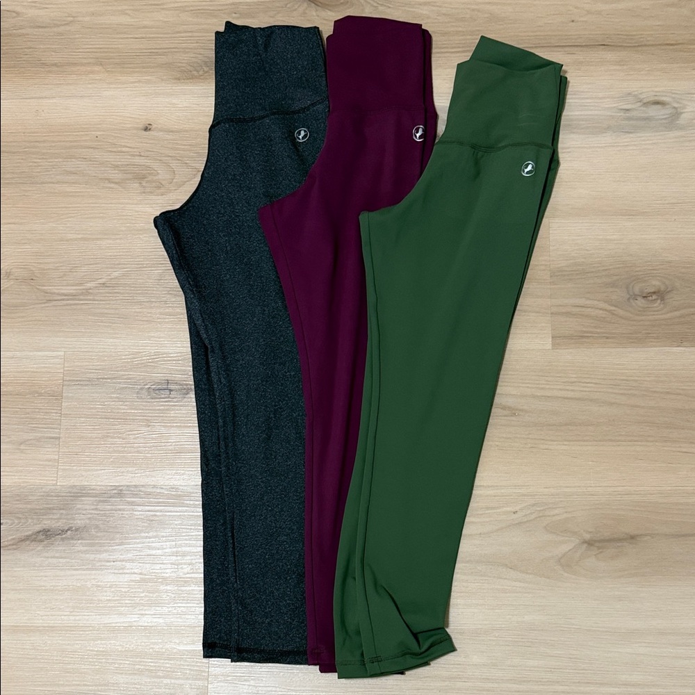 Set of Three Leggings ABS2B leggings in Gray, Burgundy and Army Green Medium 7/8